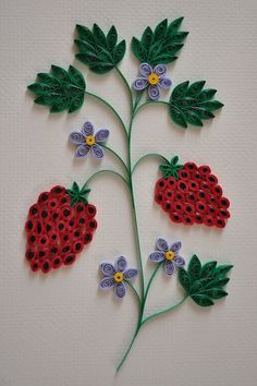 Strawberries ~ Quilling Quilling Comb, Craft Ideas Paper, Quilling Dolls, Peacock Crafts, Desain Quilling