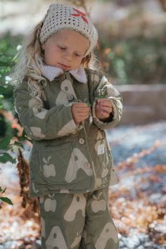 Obsessed is an understatement when it comes to our Quilted Jackets. Made from 100% cotton corduroy and lined with soft 100% Pima cotton to keep little ones cozy without overheating, this jacket also features our custom-drawn olive apple print, wooden buttons and a sherpa fleece collar. You will be amazed by the amount of use you will get from these jackets. Made in Peru with love. Crocheted Hair, Hair Bandana, Apple Print, Crochet Bandana, Apple Prints, Bandana Hairstyles, Cardigan Sweater Dress, Cardigan Sweater Jacket, Wooden Buttons