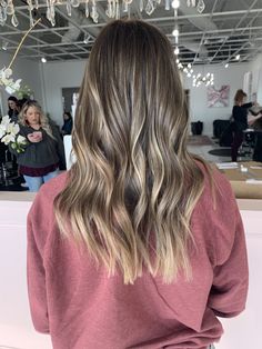 Brunette With Babylights Balayage, Beige Babylights Brunette, Baby Highlights On Dirty Blonde Hair, Light Brown Hair Reverse Balayage, Ash Blonde Partial Highlights On Brown Hair, Baby Lights Cenizo, Hair Inspiration Brunette, Babylights Hair, Medium Length Blonde Hair