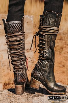 Lace Up Chunky Heel Cross Strap High Boots Chunky Heel Ankle Boots, Fashion Mode, Trendy Fashion Women, Heeled Ankle Boots, Cross Straps, Tall Boots, Chunky Heel