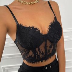 Lace Bustier Crop Cami Top. Super Cute. Hook Closures On Back Crop Top Elegante, Top Lingerie, Top Bustier, Future Wardrobe, Lace Cami Top, Looks Party, Fits Clothes, Corset Crop Top, Lace Bustier