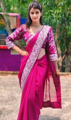 #saree #model #teengirl #indian_girl #sareegirl #sareeshop #pinksaree #hotmodel #desilarki #trending #viral #localgirl Blouse Saree Design, Blouse Design Saree, Blouse Designs Saree, Blouses Saree, Saree Blouse Design, Saree Model, Design Saree, Gals Photos, Newly Wed