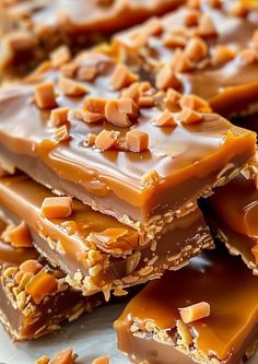 Bomb Bars Dessert, Butterfinger Caramel Crunch Bars Recipe, Butterfinger Caramel Crunch Bars, Christmas Bars And Squares, Dessert For Party, Butterfinger Bars, Crunch Bars Recipe, Desert Bars, Butterfinger Candy