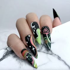 Black Nails With Mushroom, Mushroom Nails Acrylic Long, Trippy Mushroom Nails Acrylic, Black Mushroom Nails, Acrylic Nails Mushroom, Mushroom Nail Ideas