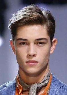 Textured Haircuts, Short Textured Haircuts, Medium Textured Hair, Oval Face Men, Side Part Haircut, Textured Haircut, Classy Hairstyles, Oval Face Haircuts, Stylish Hairstyles