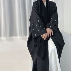 Abaya Noir, Nikah Decor, Moon Embroidery, Abaya Kimono, Open Abaya, Mode Zara, Mode Abaya