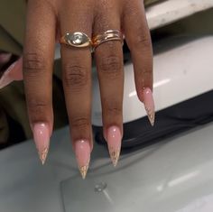 Almond Nails Designs Wedding Guest, Gold French Tip Stiletto Nails, September Stiletto Nails, Pink And Gold Acrylic Nails Designs, High Arch French Tip Nails, Pointy Short Nails, Pink And Gold Almond Nails, Almond Nails Long Classy, Virgo Nail Ideas