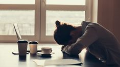 Burnout can affect people differently, but often involves physical, mental, and emotional exhaustion. If you were on the verge of burnout, would you know it? Vitamin B Deficiency, Psychology Professor, Juice For Skin, Fatigue Symptoms, Chronic Fatigue Symptoms, Natural Sleep Remedies, Sleep Remedies, Shortness Of Breath, Natural Sleep