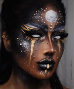 Halloween Costume Woman 2023, Colorful Sfx Makeup, Celestial Fairy Makeup, Eye Themed Clothes, Pretty Sfx Makeup, Star Witch Costume, Scary Fairy Makeup, Fire Element Makeup, Halloween Dark Makeup