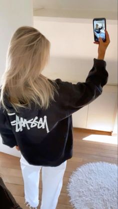 Scandi Fashion, Stussy Hoodie, Nyc Fits, Stockholm Fashion, Winter Fits, Fashion People, Fashion Mistakes, Cute Everyday Outfits, Comfy Outfits