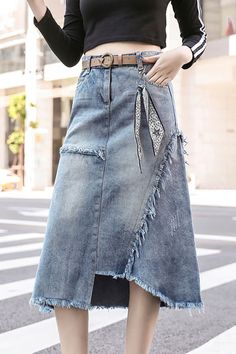 Mid-length irregular A-line skirt with raw edges — YonPop Leather Poncho, Denim Skirt Outfit Ideas, Diy Denim Skirt, Denim Skirt Outfit, Girls Denim Skirts, Womens Denim Skirts, Denim Skirt Outfits, Upcycled Clothes, Long Denim Skirt