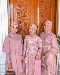 Spil Produk Bisa klik Link Di BIO ya ka #hijabinspiration #gamismurah #jilbab #modelhijab #photogram #hijabfashion #hijabootd #hijabers #Fashion #hijabvideo Braidsmaid Hijab Style, Baju Bridesmaid Hijab, Kulot Pants, Braidsmaid Dresses, Dress Gamis, Hijab Ootd, Outfit Hijab, Ootd Hijab