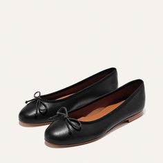 Smart design meets French-girl chic in this effortless, unstructured essential. Handmade in our factory in Spain, it's the ballet flat Vogue is "obsessed" with. Please note this item is excluded from promotions. French Girl Chic, Ballerina Flats, French Girl, Look Cool, Black Heels, Leather Heels