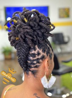 Loc Styles For Wedding Classy, Loc Hairstyles Updo, Dreads Updo Styles Black Women, Holiday Loc Styles, Long Locs Updo Styles Black Women, Dreadlock Wedding Hairstyles Black Women, Wedding Loc Hairstyles, Formal Dreadlock Hairstyles, Fancy Loc Styles For Women