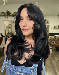 2024 Butterfly Haircut Ideas for Long, Short, Curly Hair & More - Expert Tips Butterfly Haircut, Layered Hair With Bangs, Hair Inspiration Long, Layered Haircuts For Medium Hair, Hairstyles For Layered Hair, Wispy Bangs, Haircuts For Medium Hair, Haircuts Straight Hair, Long Layered Hair