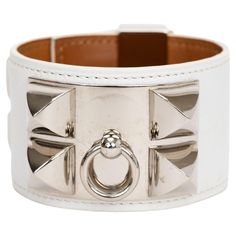 Hermes Collier De Chien Bracelet in White Leather with palladium. Date stamp A. Comes with original pouch. Louis Vuitton Murakami, Horse Motif, Vintage Cuff Bracelet, Date Stamp, Louis Vuitton Limited Edition, Modern Bracelets, Modernist Jewelry, Kelly Bag, Vintage Hermes