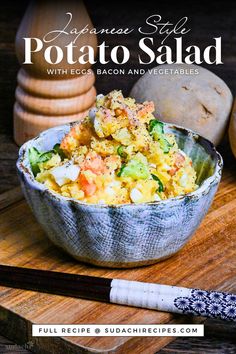 Japanese izakaya style potato salad in a light blue bowl on a wooden board Eggs And Vegetables, Japanese Potato Salad, Potato Salad With Bacon, Japanese Potato, Bacon Eggs, Japanese Bento, Bento Boxes, Lunch Snacks, Crispy Bacon