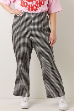 Featuring an elastic waist with the perfect stretch in them, these pants can be dressed up or down. They are high waisted with a little flare to them at the bottom. Perfect for the office or drinks with the girlies later! Gingham Pants, The Office, Gingham, Elastic Waist, Elastic, Dress Up, High Waisted, Boutique, Pants