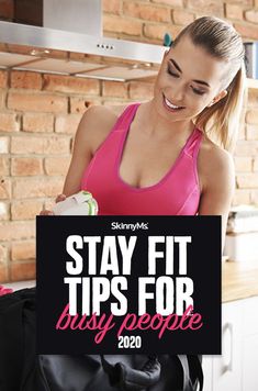 Staying fit with a busy lifestyle is possible, whether you’re the CEO of a multinational company or the CEO of your house. So what are you waiting for? Stay fit with these 5 tips. Bądź Fit, Staying Fit, Busy Lifestyle, Lose 50 Pounds, Lose 20 Pounds, Life Tips, Stubborn Belly Fat, College Life