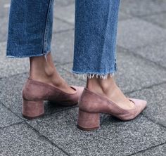 Kick Flares, Jean Outfits, Flare Jeans, Heeled Mules, Mule Shoe, My Style