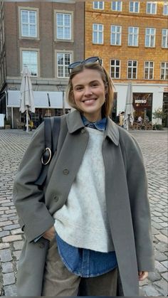 Spring Copenhagen Style, Danish Winter Fashion, Cliffs Of Moher Outfit, Scandi Winter Fashion, Scandi Street Style, Scandi Winter, Dutch Style, Corporate Outfits