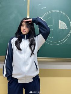 Gym Uniform School, School Sports Uniform, School Jacket, School Uniform Fashion, Fits Aesthetic, Uniform Fashion, Sporty Girls, Puffy Jacket, Cute Comfy Outfits