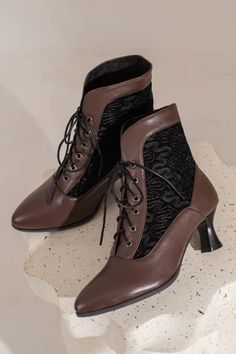 brown steampunk boots in modern style Casual Victorian Outfits, Everyday Steampunk, Granny Boots, Victorian Boots, Point Shoes, Brown Heels, Martin Boots, Color Lines, Kitten Heel