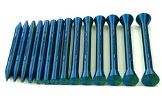 the blue brushes are lined up in a row