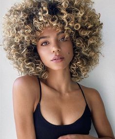 Are you looking to revamp your hairstyle this summerShort curly hairstyles are a fantastic choice to beat the heat and stay trendyWith their low maintenance and versatile natureshort curly hairs Summer 2023 Hair, Short Curly Hairstyles For Women, Curly Hair Trends, Dyed Curly Hair, Short Curly Hairstyles, 2023 Hair