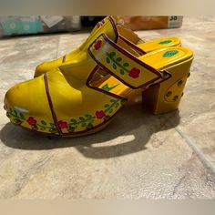 Yellow Heeled Clogs, Never Worn, Size 38 70s Clogs, Heeled Clogs, Formal Cocktail Party, 70s Women, Yellow Heels, Garden Party Dress, Clog Heels, Yellow Shoes, Cedar Wood