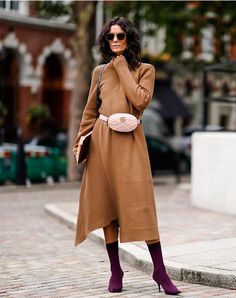 Tan Sock Boots, White Top Jeans, October Fashion, London Fashion Week Street Style, London Fashion Weeks, Miroslava Duma, Sock Boots, Looks Street Style, Spring Street Style