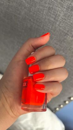 Bright Red Short Nails, Bright Red Square Nails, Orange Red Manicure, Bright Red Orange Nails, Red Orange Gel Polish, Orange Red Nail Polish, Red Orange Nails, Neon Orange Nails, Dog Cake Topper