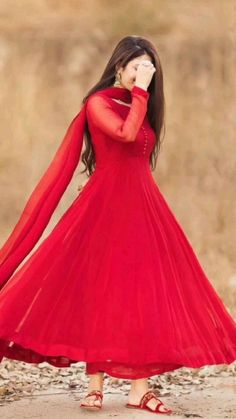 Anarkali Churidar Simple, Poses In Frock Suit, Indian Frock Suit, Long Anarkali Frock Designs, Anarkali Frocks Design, Anarkali Churidar Party Wear, Long Frocks Photo Poses, Long Frock Suit Indian Anarkali, Poses For Anarkali Dress