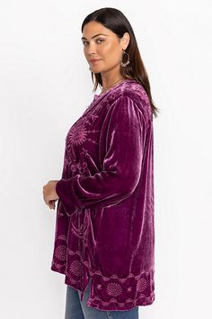 Crafted from a unique silk blend, the Torine Henley Voyager Tunic is embellished with intricate placement embroidery. Featuring a split V Henley neckline and gently puffed sleeves, this relaxed-fit tunic is finished with a flowing waterfall hemline. Layer over fitted leggings and pair with ballet flats for a polished casual look. Johnny Was Women's Henley Voyager Tunic in Sugar Plum Purple, Size 3XL, Silk Placement Embroidery, Womens Henley, Polished Casual, Tunics Online, Women's Henley, Fitted Tunic, Boho Chic Outfits, Sugar Plum, Chic Outfit