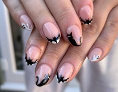 Get inspired with 49 Halloween Cat Nails Designs in 2024 featuring spooky black cats, pumpkins, and cute Halloween themes. Perfect for your October manicure. Fall Nails, Halloween Cat, Black Cats, Nails Designs, Halloween Nails