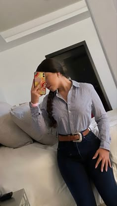 Outfit Para Jaripeo, Outfits Rancheros Mujer, Buchonas Style Sinaloa Outfit, Ootd Vaquero, Country Fest Outfits, Outfit Vaqueros, Cute Office Outfits, Outfits Con Jeans