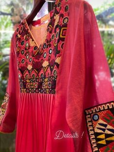 Angarkha Anarkali, Sadu Bharat, Street Style India, Boutique Cafe, Beautiful Kurti, Neck Patterns, Kurta Cotton, Hand Embroidery Dress, Designer Kurti Patterns