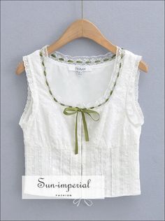 Women’s White Lace Corset Top With Green Center Bow And Back Lace-up Detail Lace-Up Sun-Imperial United States White Crop Top Tank, Lace Trim Blouse, Vest Crop Top, Vintage Mode, Modieuze Outfits, Lace Hem, Moda Vintage, Mode Inspo, 가을 패션