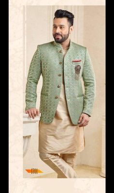 Mehendi Outfits For Men, Pithi Outfit, Bridegroom Outfits, India Fashion Men, Suit Groomsmen, Groomsmen Outfit, Prince Suit, Jaipur Wedding, Groom Sherwani