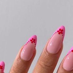 Simple Nails Almond Summer, Clean Almond Nails Designs, Colorful French Tips With Flowers, Dotting Tool Flower Nails, Summer Nail Art Ideas 2024, Beach Nails Acrylic Almond, Summer Flower Nails Almond, Summer Nails Simple Designs, Summer Nails Flowers Simple