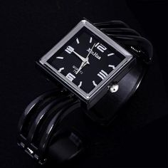 Square Clocks, Women's Dress Watches, Bracelet Watches Women, Bracelets Design, Chic Bracelet, White Bracelets, Watches Unique, Dress Watch, Women Wrist Watch