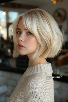 Hair For Long Face, Short Hair For Long Face, French Bob Hairstyles, Short Bleached Hair, Best Haircuts For Women, Long Face Haircuts, Curly Pixie Haircuts, French Bob, Best Haircuts