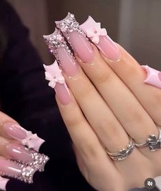 Quince Nail Inspo Pink, Pink French Tip Bling Nails, Long Acrylic Nails Designs Ideas Baddie, Birthday Nails Extra, Pink Bling Acrylic Nails, Pink Diamond Nails, Hood Nails, Baddie Bling Nails, Pink Nails Long