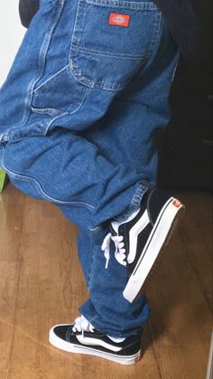 Dope Fashion Outfits, Estilo Vans, Estilo Cholo, Low Waist Pants, Street Fashion Men Streetwear, Casual Style Outfits, Aesthetic Outfits, Fitness Inspo, Fashion Pants