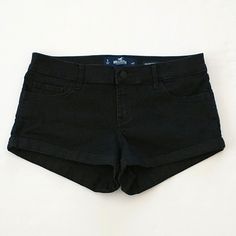 Hollister Low Rise Short Short Black Denim Short Sz. 5 W27. The Fabric Is Soft, Stretchy, And Cute! I Removed The Tag And Washed It But Never Used It Because I'm Not Comfortable Wearing It Too Short For Me. Comes From A Non- Smoking Home. If You Have Any Questions Or Concerns About The Item, Please Feel Free To Ask And I Will Respond As Soon As Possible. Thank You! Measurements: Waist 30" Front Rise 8" Inseam 2" Black Low Rise Shorts, Black Stretch Cotton Jean Shorts, Short Black Shorts, Deadly Doll, Singer Dr, F1 Wag, Y2k Shorts, Low Rise Shorts, Hollister Shorts