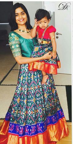 Mom And Baby Dresses, Pattu Langa, Mom Daughter Outfits, Mother Daughter Outfits, Kids Lehenga, Mother Daughter Dress