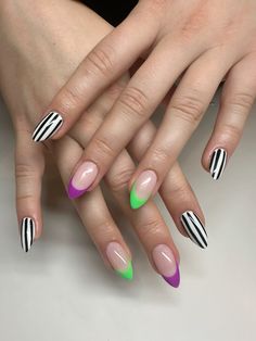 Bettle Juice Nails Art, Beetlejuice Nail Art Short, Halloween Nail Designs Beetlejuice, Beetles Gel Nails Ideas, Beetlejuice French Tip Nails, Beetlejuice Gel Nails, Halloween Nails Colorful, Beetleguese Nails, Beetlejuice Themed Nails