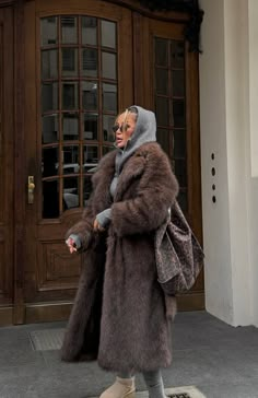 Winter Inspo, Fall Winter Wardrobe, Cozy Fashion, Faux Fur Coat, Winter Wardrobe, Perfect Outfit, Autumn Winter Fashion, What To Wear, Fur Coat