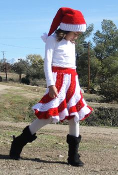 Lacy spiral skirt Crochet Baby Skirt, Spiral Skirt, Skirt Crochet, Crochet Skirt Pattern, Crochet Skirts, Halloween Crochet Patterns, Baby Skirt, Crochet Girls, Christmas Tops