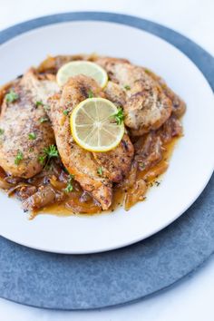 Juicy and Flavorful Instant Pot Lemon Garlic Chicken. Instant Pot Lemon Garlic Chicken, Turkey Delight, Lemon Garlic Chicken Breast, Whole30 Recipe, Crusted Chicken Recipes, Easy Pressure Cooker Recipes, Chicken Keto, Whole30 Chicken, Easy Whole 30 Recipes